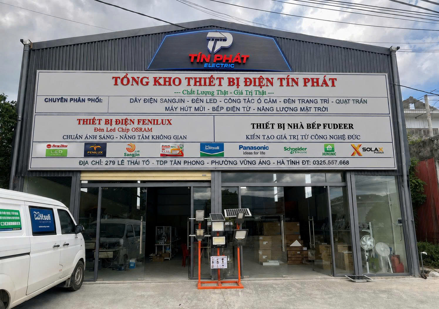 Tổng kho thiết bị điện Tín Phát, sẵn hàng cho công trình và dân dụng